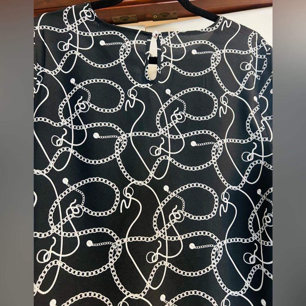 Marc New York Long Sleeve Black and White Chain Design Top. New With Tags - Picture 8 of 10